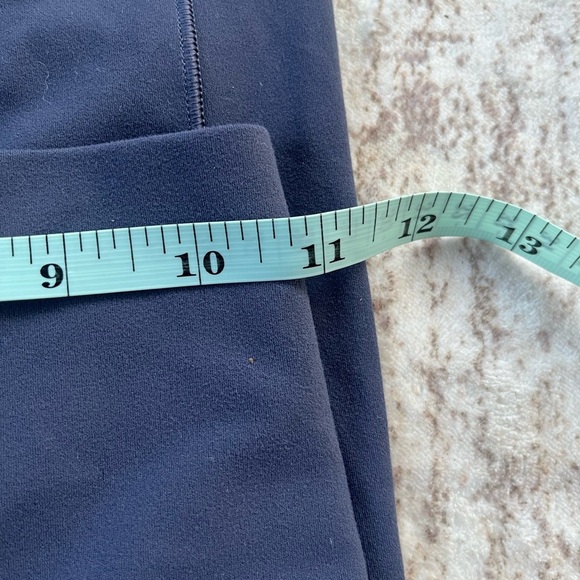 Athleta Salutation Stash Pocket II Capri Size XXS - Picture 10 of 11